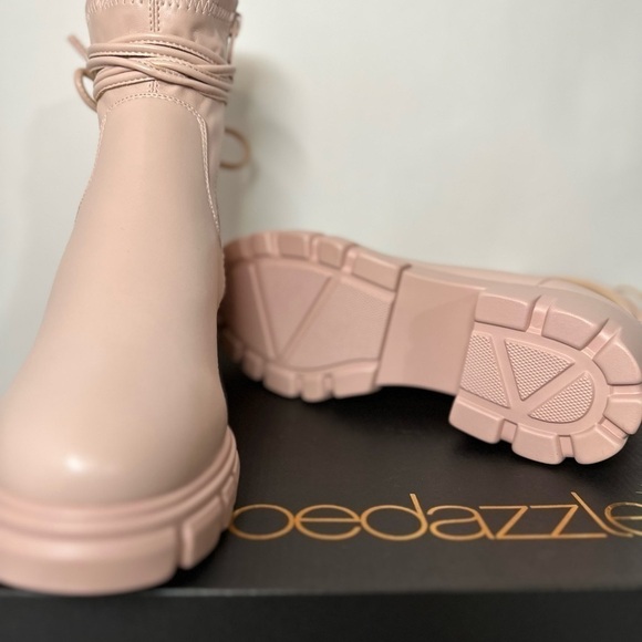NWT SHOE DAZZLE NEW In Box - Shoedazzle Blush Platform Boots! - Picture 10 of 12